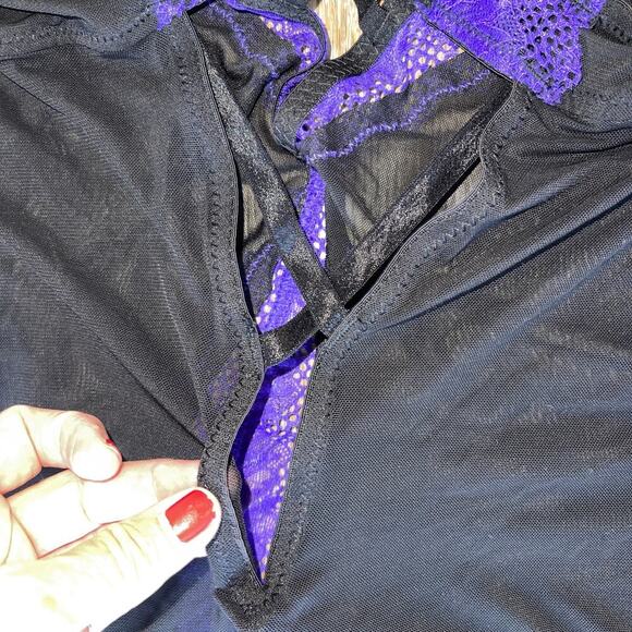 Sexy Lacy Corset With Garters And G-string - Picture 14 of 14